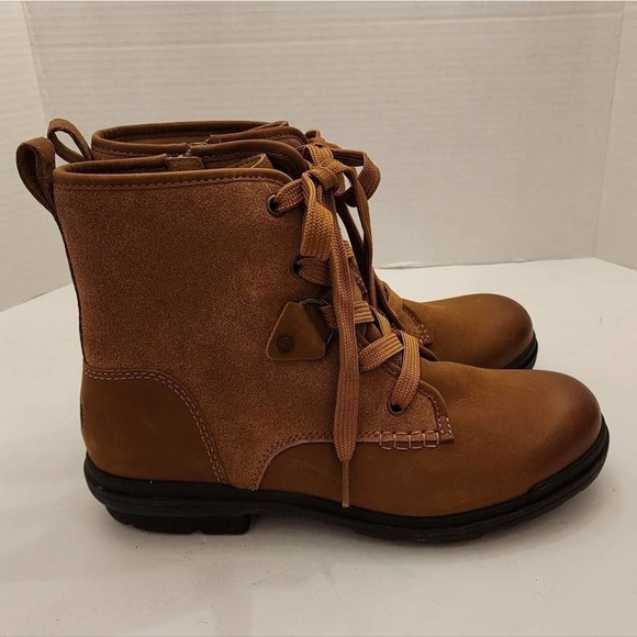 Ugg HAPSBURG LACE WATERPROOF LEATHER BOOTS 1120781 women's size 8.5 new!!! - Picture 9 of 13